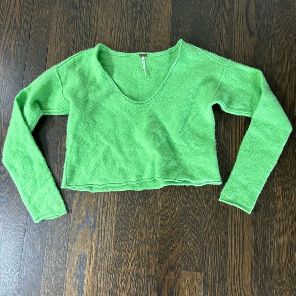 Free People Top Green Cashmere Knit V Neck Pullover Sweater Women’s Small Petite - Picture 1 of 6